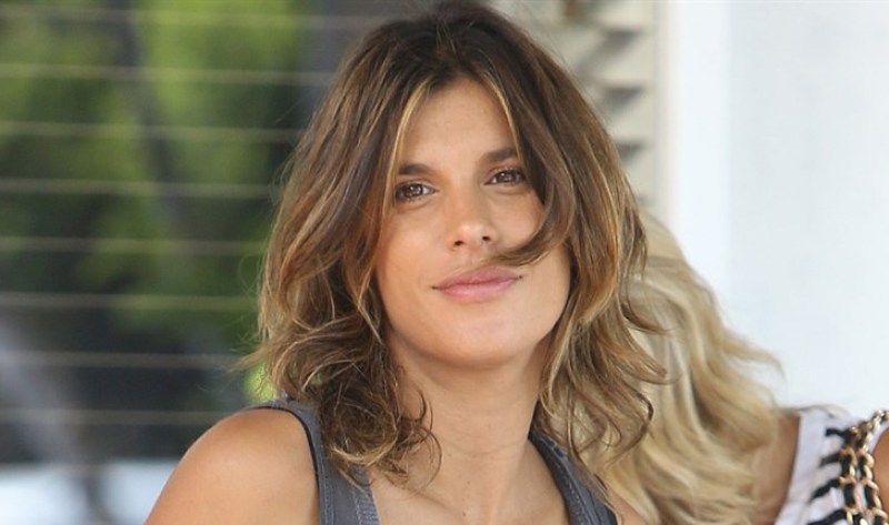Elisabetta canalis in barca senza slip? 