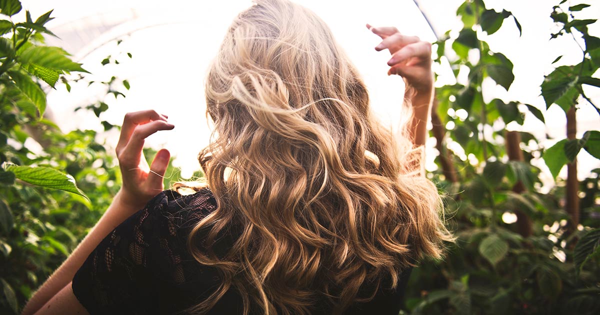 I prodotti a base di cannabis possono aiutare la ricrescita dei tuoi capelli?