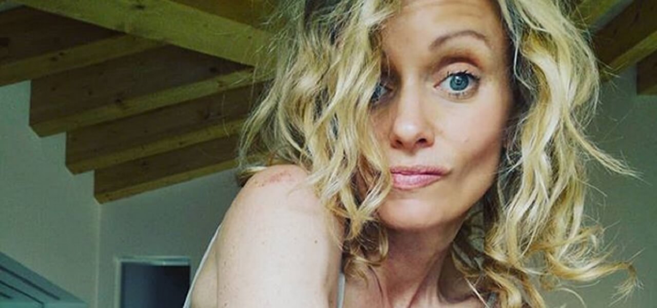 Justine Mattera esplosiva si allena per il triathlon